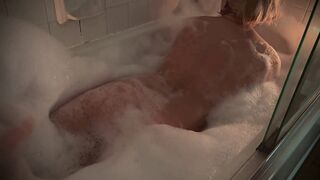 Erotic Busty Blonde Bubble Bath ???? ???? ????