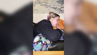 Slutty wife gives hubby head at cottage while family zZzZz’s