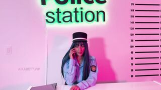 Fetish at the police station I make my pussy vibrate while having a call. Aikabett